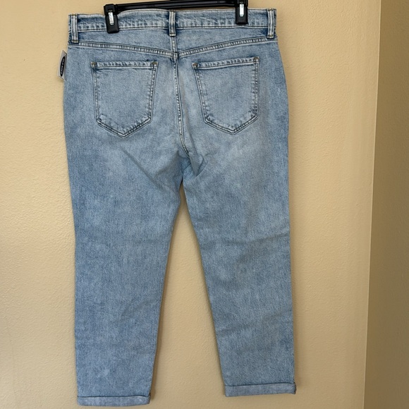 NWT Old Navy boyfriend jeans - Picture 2 of 3